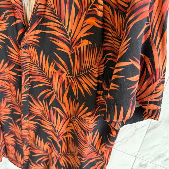 Forever 21 Palm Leaf Jungle Tropic Print Short Sleeve Casual Button Down Shirt L - Picture 4 of 6